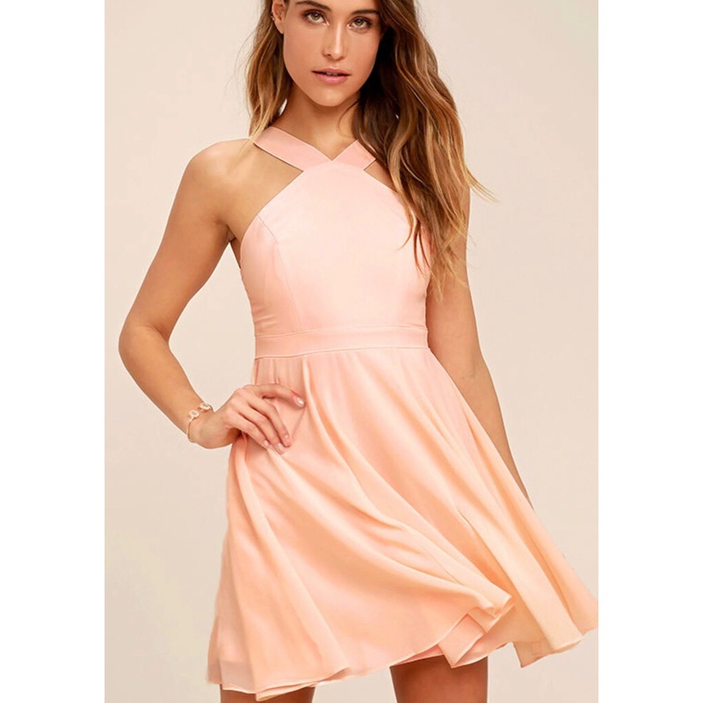 EUC Lulu's Halter Mini Skater Dress (M) in Forevermore Peach
